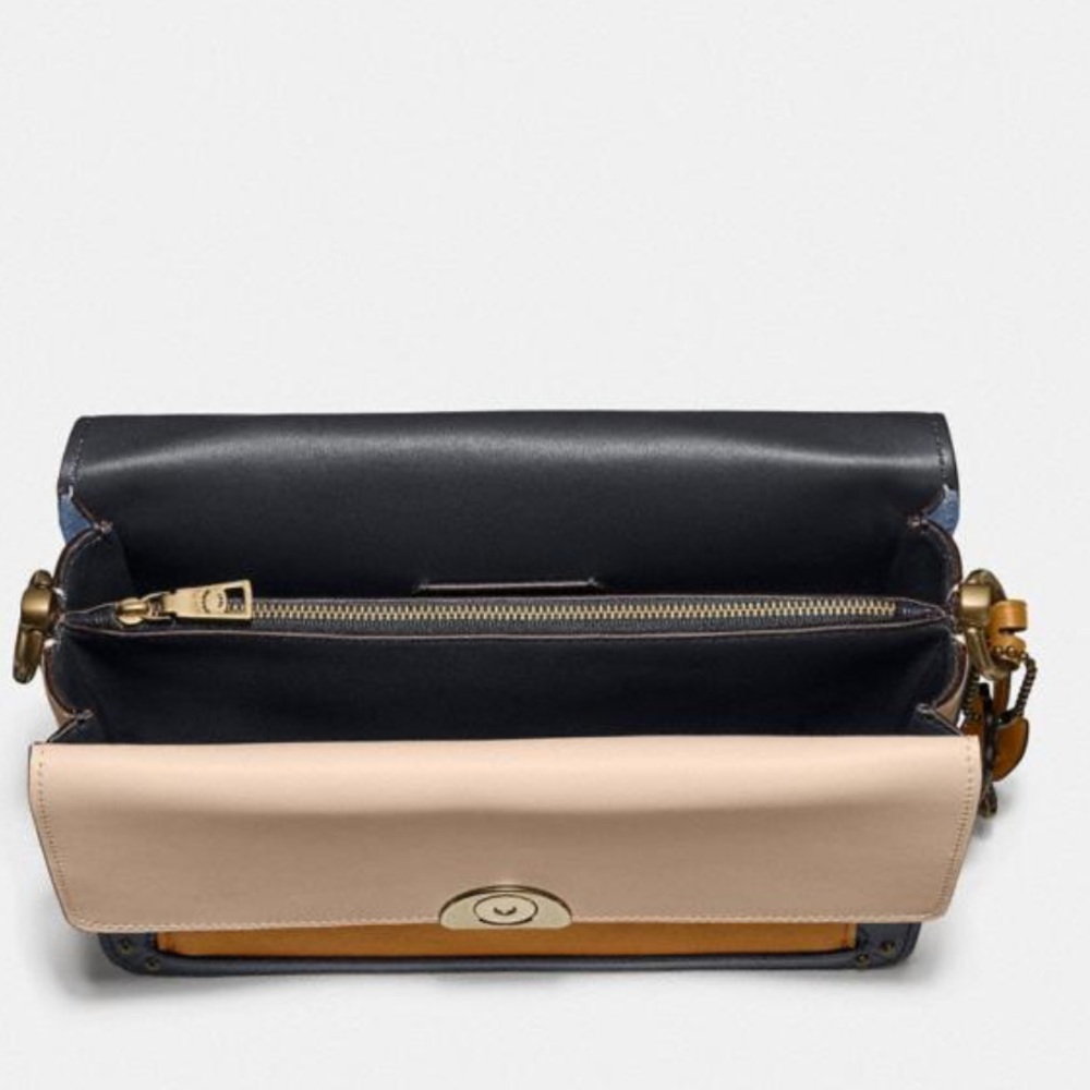 Authentic Coach - Picture 4 of 5